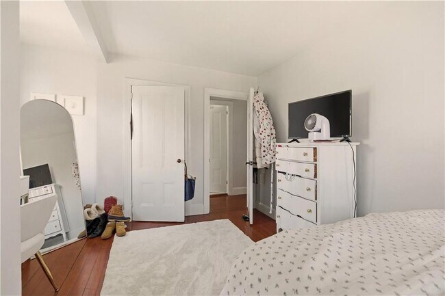 Building Photo - 22 Summer St