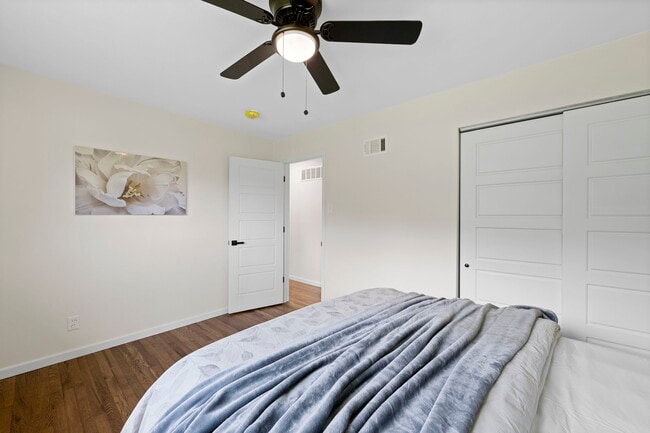 Building Photo - 7944 Lavington Dr