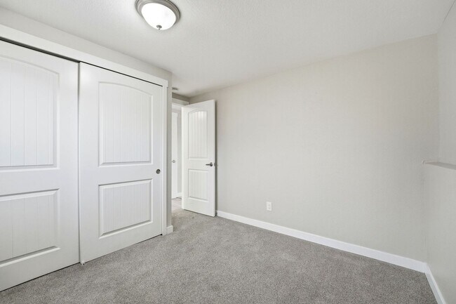 Building Photo - 54 Minden Cir