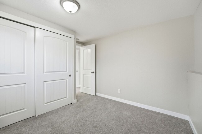 Building Photo - Updated 4BR Home with 2-Car Garage in Stratmoor