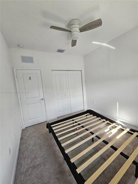 Building Photo - 2637 SE 17th St