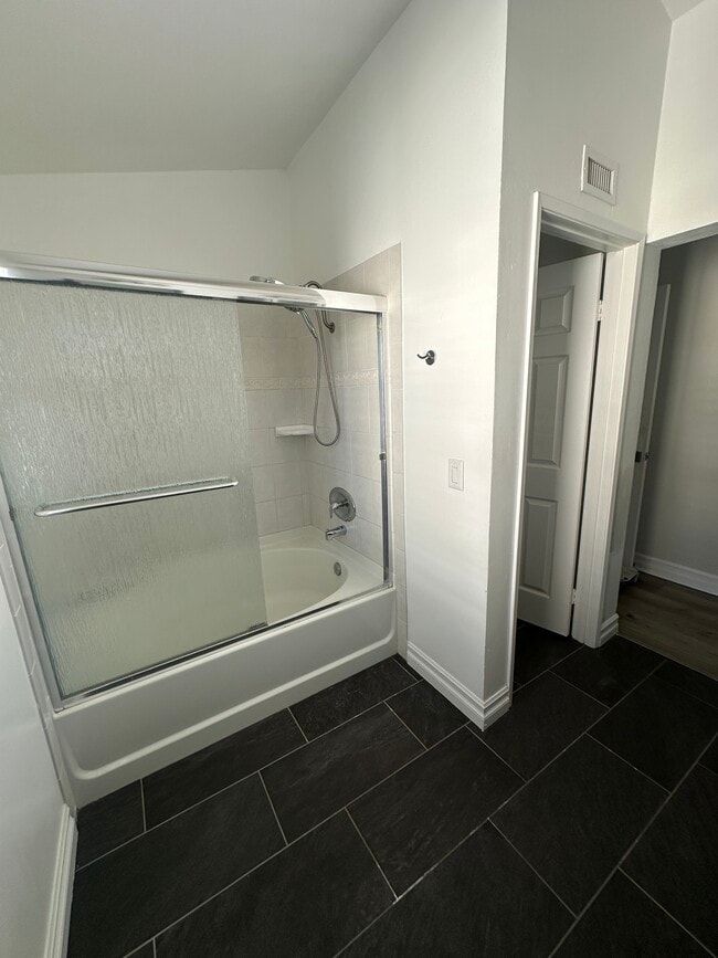 Building Photo - 14824 Gable Ridge Rd