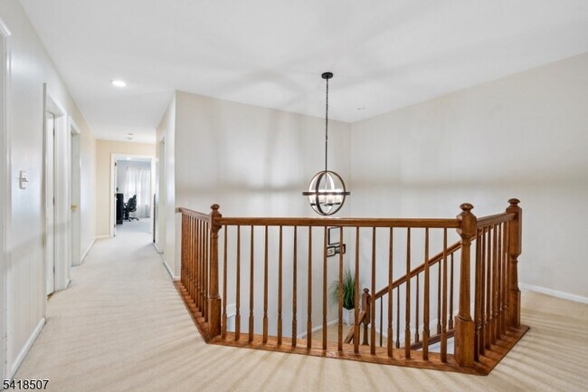 Building Photo - 29 Newell St