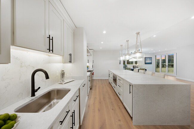 Building Photo - 801 Key Hwy