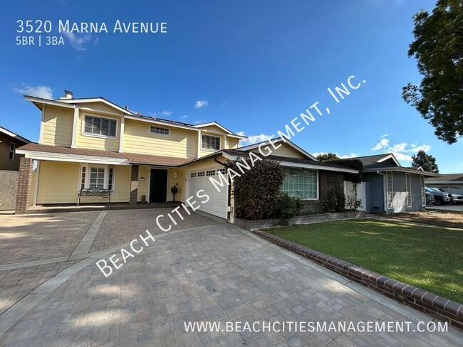 Primary Photo - Emaculate 5 Bedroom, 3 Bathroom House with...