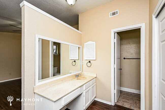 Building Photo - 3909 Anewby Way