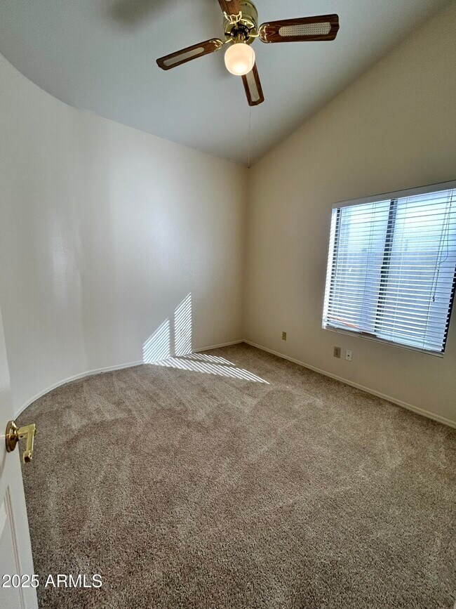 Building Photo - 3809 E Desert Flower Ln