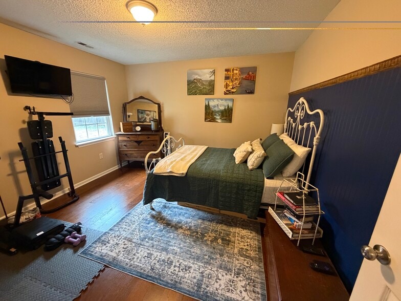 Building Photo - 8731 Stoneface Rd