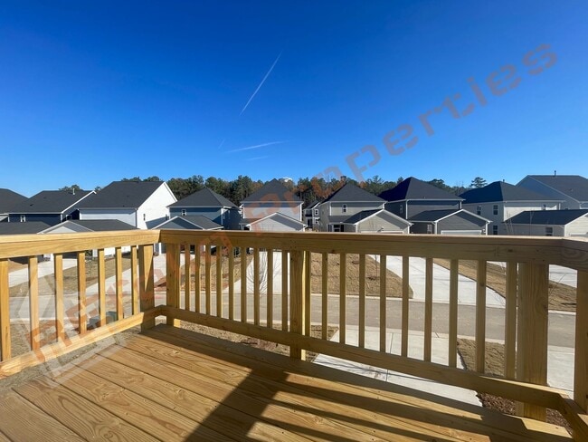 Building Photo - Rental Resort Living! Gorgeous End Unit 3 Story 4 bedroom, 3.5 bathroom Bradley Townhome With Man...