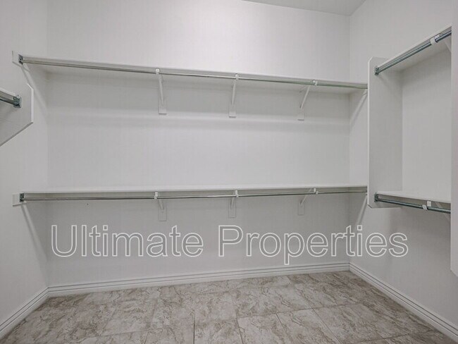 Building Photo - 28422 N 131st Dr