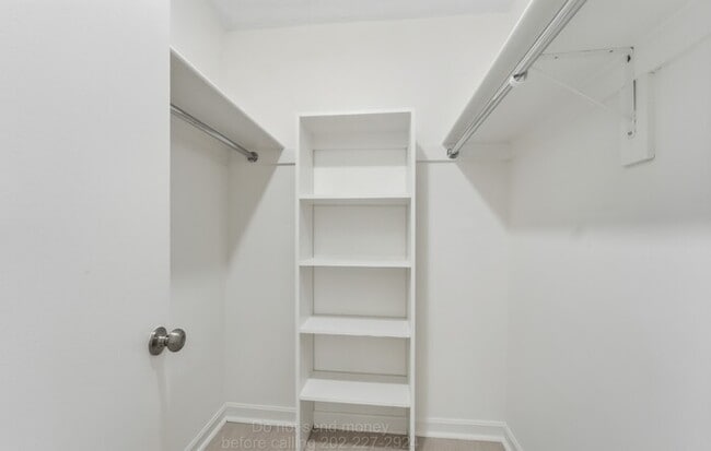 Building Photo - 3829 Hamilton St