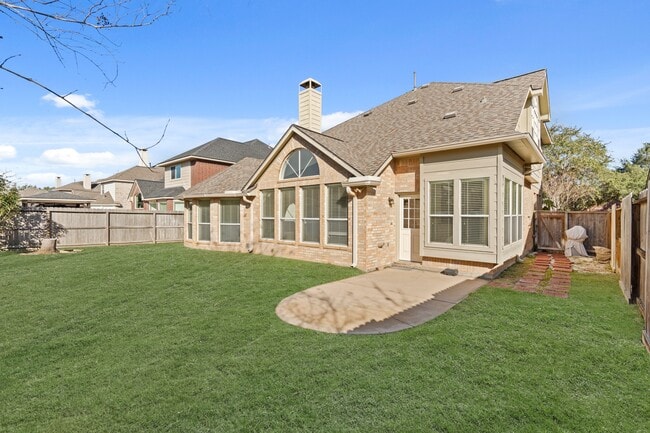 Building Photo - 5819 Brook Bend Dr