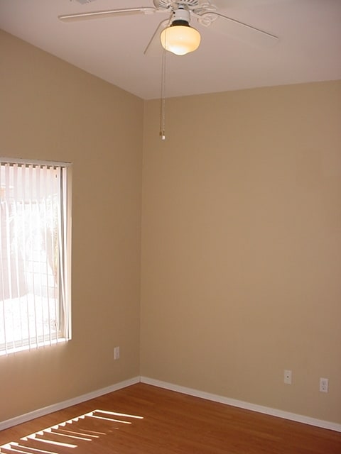 Building Photo - Fantastic home in gated Brenna Park.