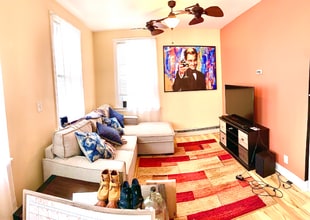 Building Photo - 81-83 America St