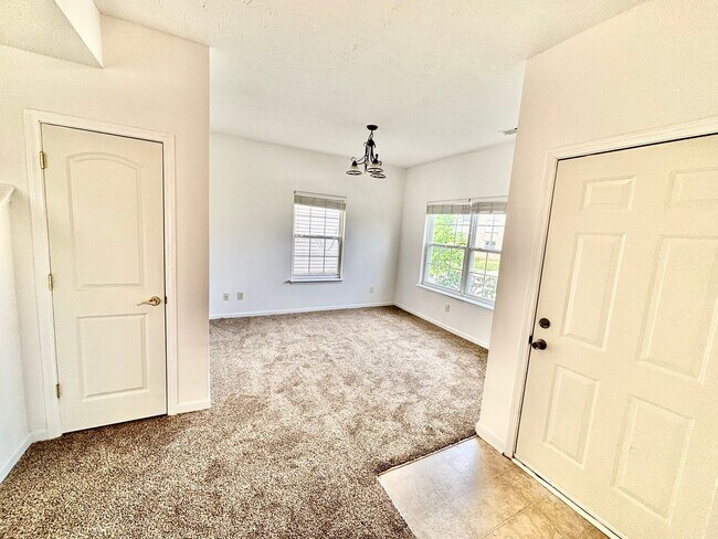 Building Photo - 3 Bedrooms, 2.5 Baths, and a Secret Agent Garage!