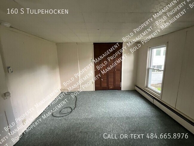 Building Photo - 160 S Tulpehocken St