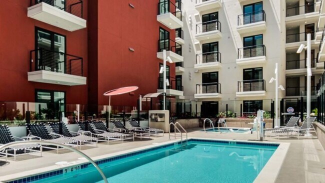 Building Photo - 372 Fourth Ave