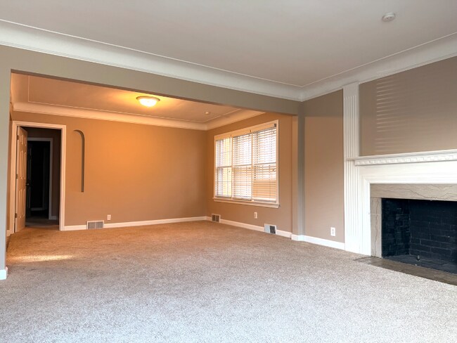 Building Photo - 13537 Cedar Rd