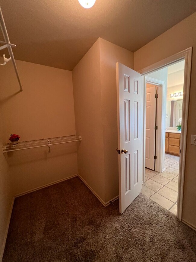 Building Photo - 4 bedroom with Storm Shelter in Yukon Gate...