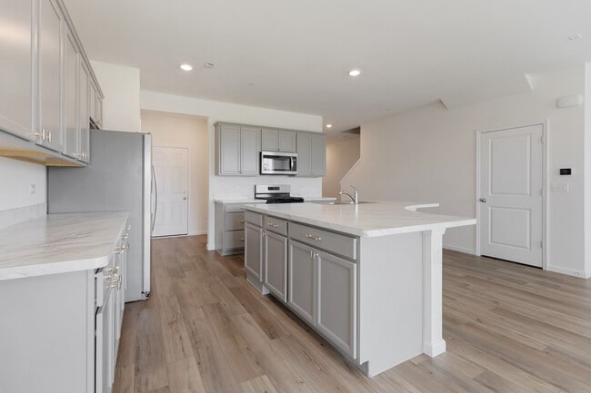 Building Photo - 2260 Horseshoe Cir