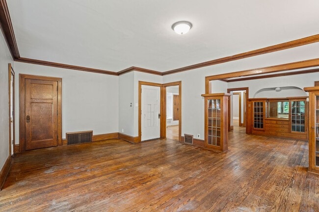 Building Photo - Maryland Upper near UWM