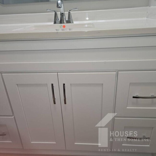 Building Photo - 102 Pierce Cook Rd