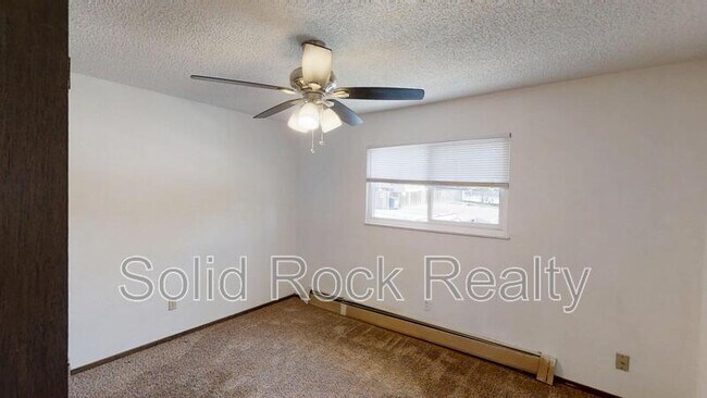 Building Photo - 345 Gahart Dr