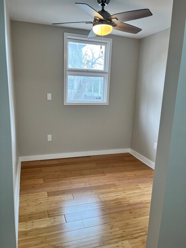Building Photo - 1403 Price St