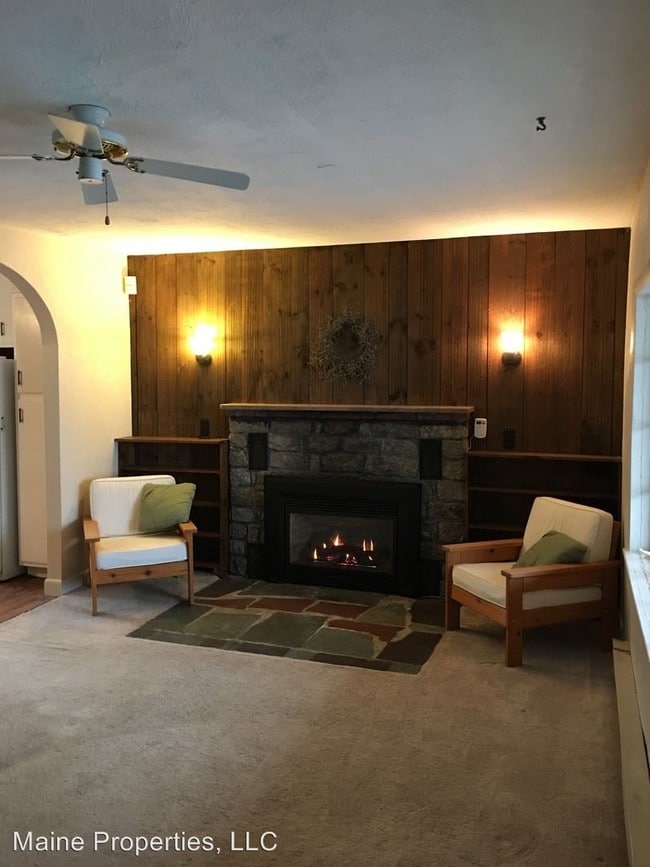 Building Photo - 2 br, 2 bath House - 1 Bonny Eagle Pond Road