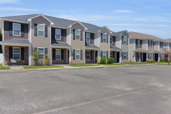 Building Photo - 110 Meadow Way