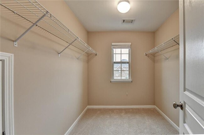Building Photo - 4228 Woods Creek Ln