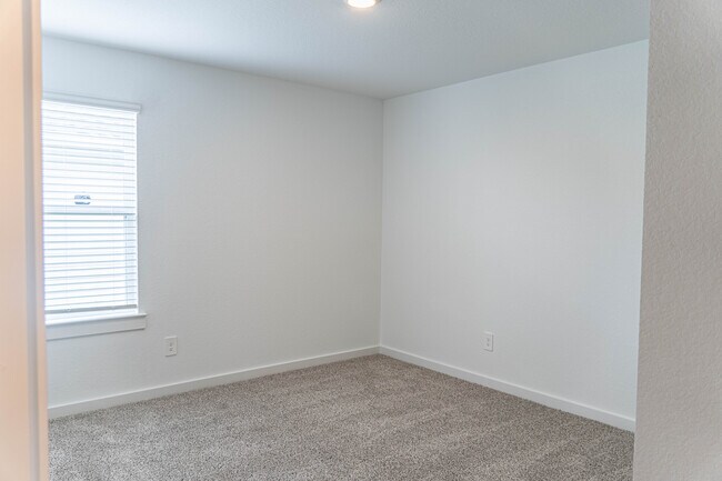 Building Photo - 1123 Sommerville Dr