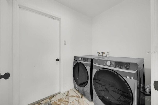 Building Photo - 5108 Avignon Ct