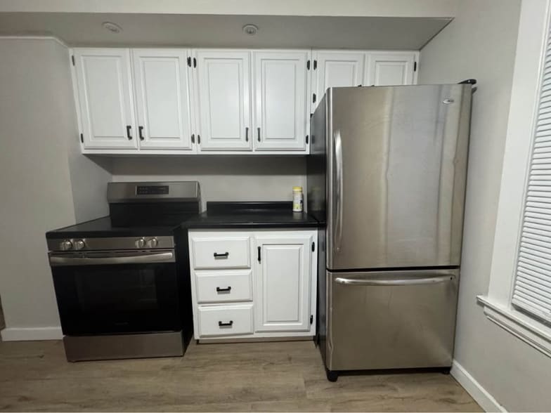 Building Photo - 26 7th St