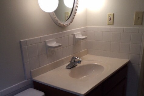 Bathroom - 3000 Fordhaven Rd
