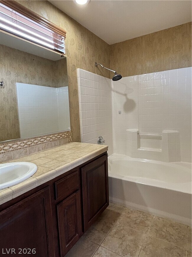 Building Photo - 10392 Lady Angela St