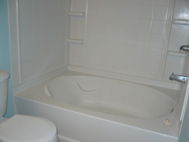 Building Photo - 11102 Waldrop Pl