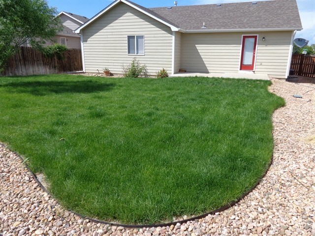 Building Photo - 2500 Park View Dr