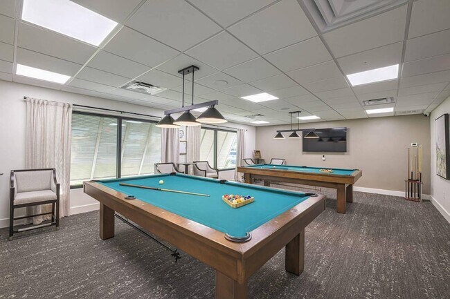 Building Photo - 128 Needle Palm Ln