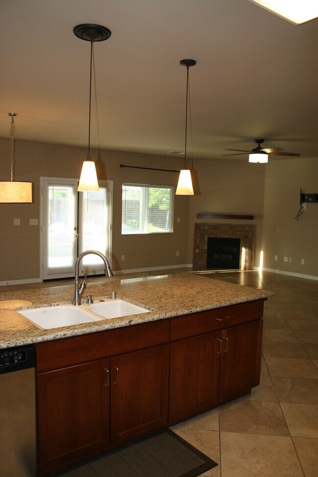 Building Photo - 12606 Willowdale Dr
