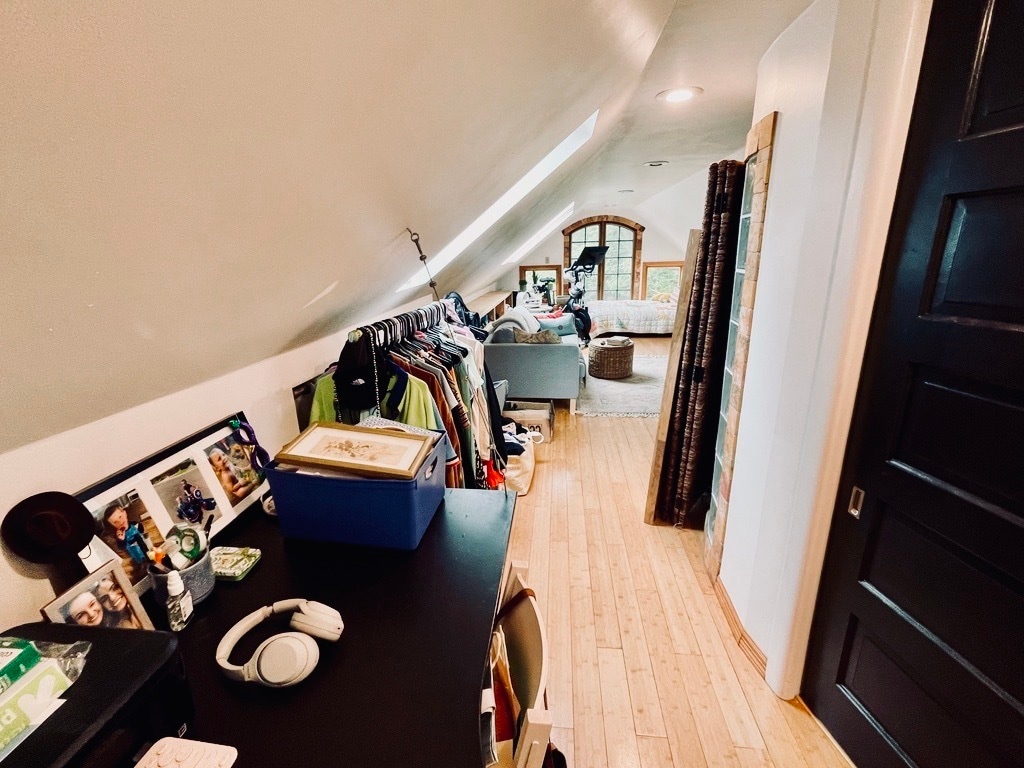 Building Photo - 1701 Taylor St NE