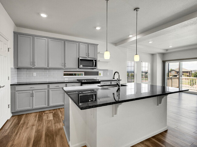 Building Photo - $3,295, 3 bed, 3 bath, located in Erie