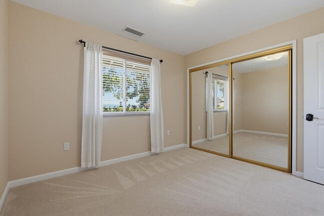 Building Photo - Peaceful Country Living - 3 Bedroom on 1/2 Acre, Available Now!