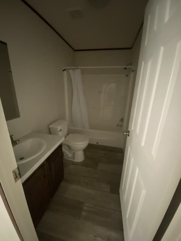 Building Photo - 208 Dawn Ave