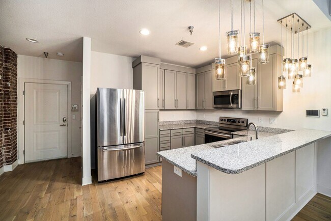 Building Photo - Modern 1 Bedroom, 1 Bath Apartment Home  Located In Historic Westport