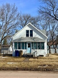 Building Photo - 2 Bed 1 Bath House