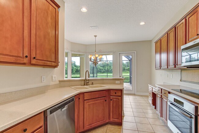 Building Photo - Lake  & Golf Course View Home in North Hampton