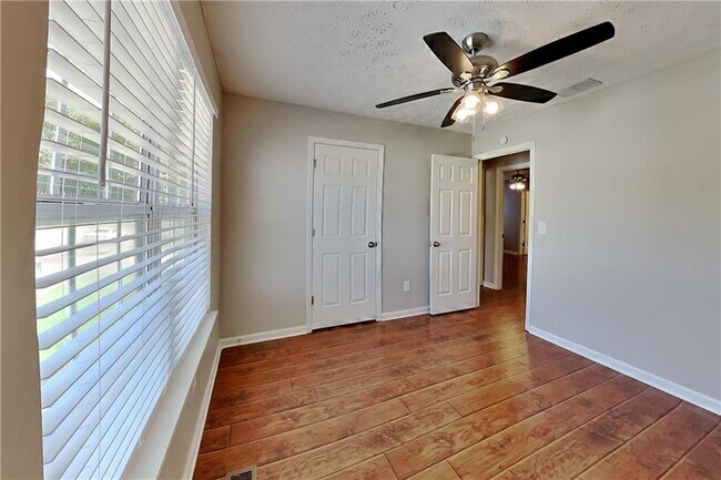 Building Photo - 3544 Willgrove Way
