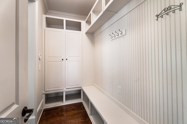 Building Photo - 6552 Long Acres Dr