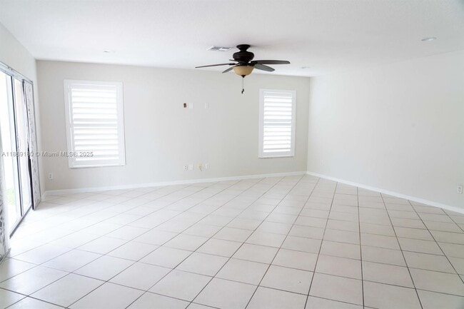 Building Photo - 3547 SW 175th Ave